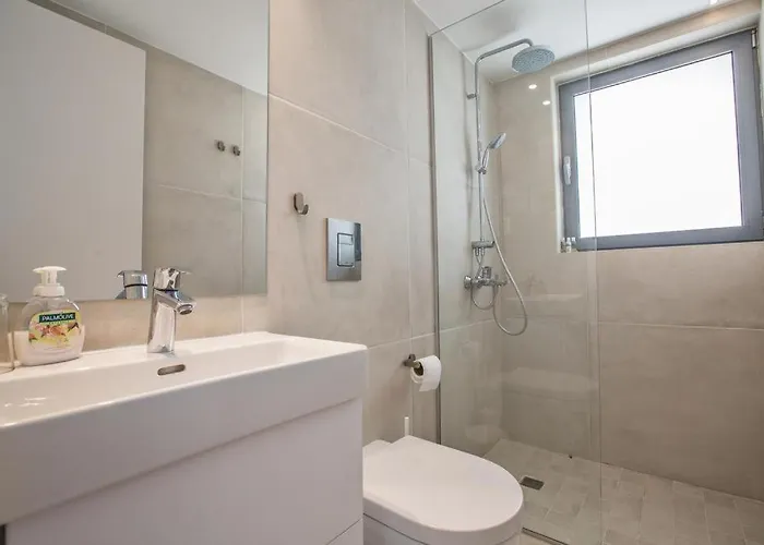 The White H Villa, Protaras, Fresh And Peaceful Villa Paralímni