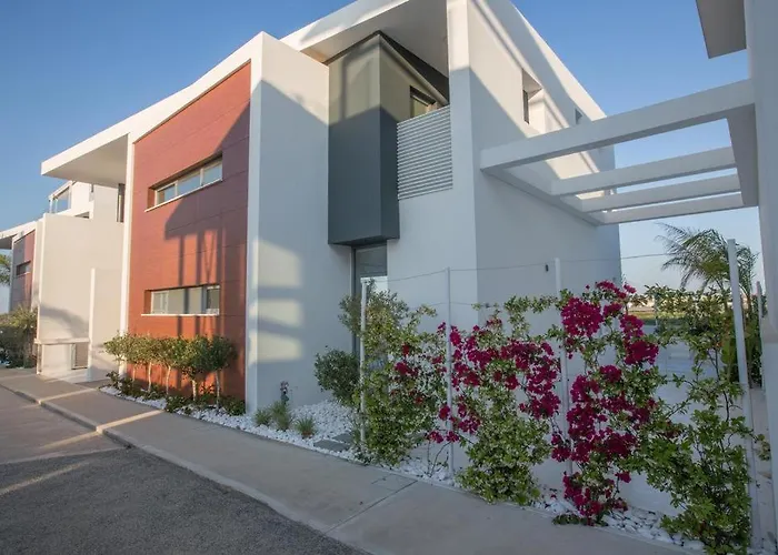 Villa The White H Villa, Protaras, Fresh And Peaceful *