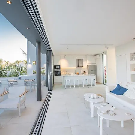 The White H Villa, Protaras, Fresh And Peaceful Villa Paralimni