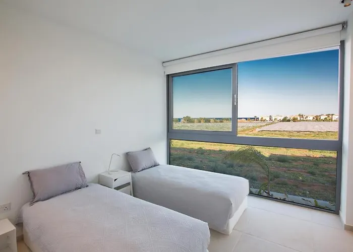 The White H Villa, Protaras, Fresh And Peaceful וילה פאראלימני