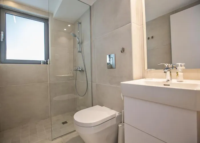 The White H Villa, Protaras, Fresh And Peaceful וילה