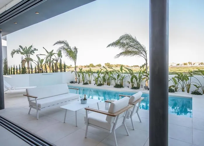 The White H Villa, Protaras, Fresh And Peaceful * Paralímni