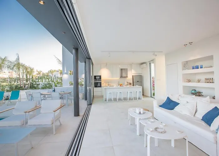 The White H Villa, Protaras, Fresh And Peaceful וילה פאראלימני