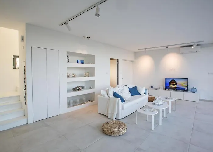 The White H Villa, Protaras, Fresh And Peaceful וילה *